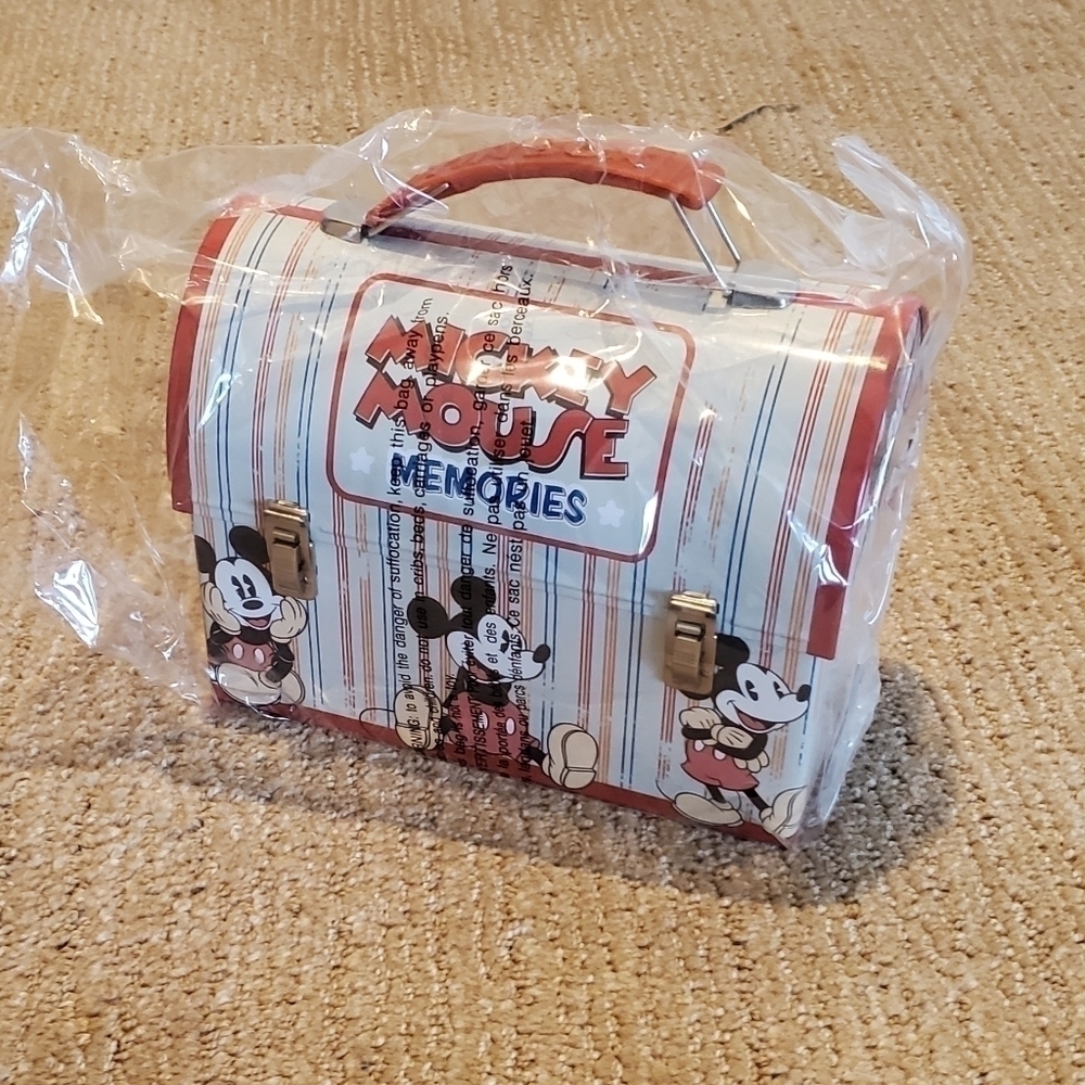 Mickey Mouse Memories Tin Lunch Box - Picture 6 of 7